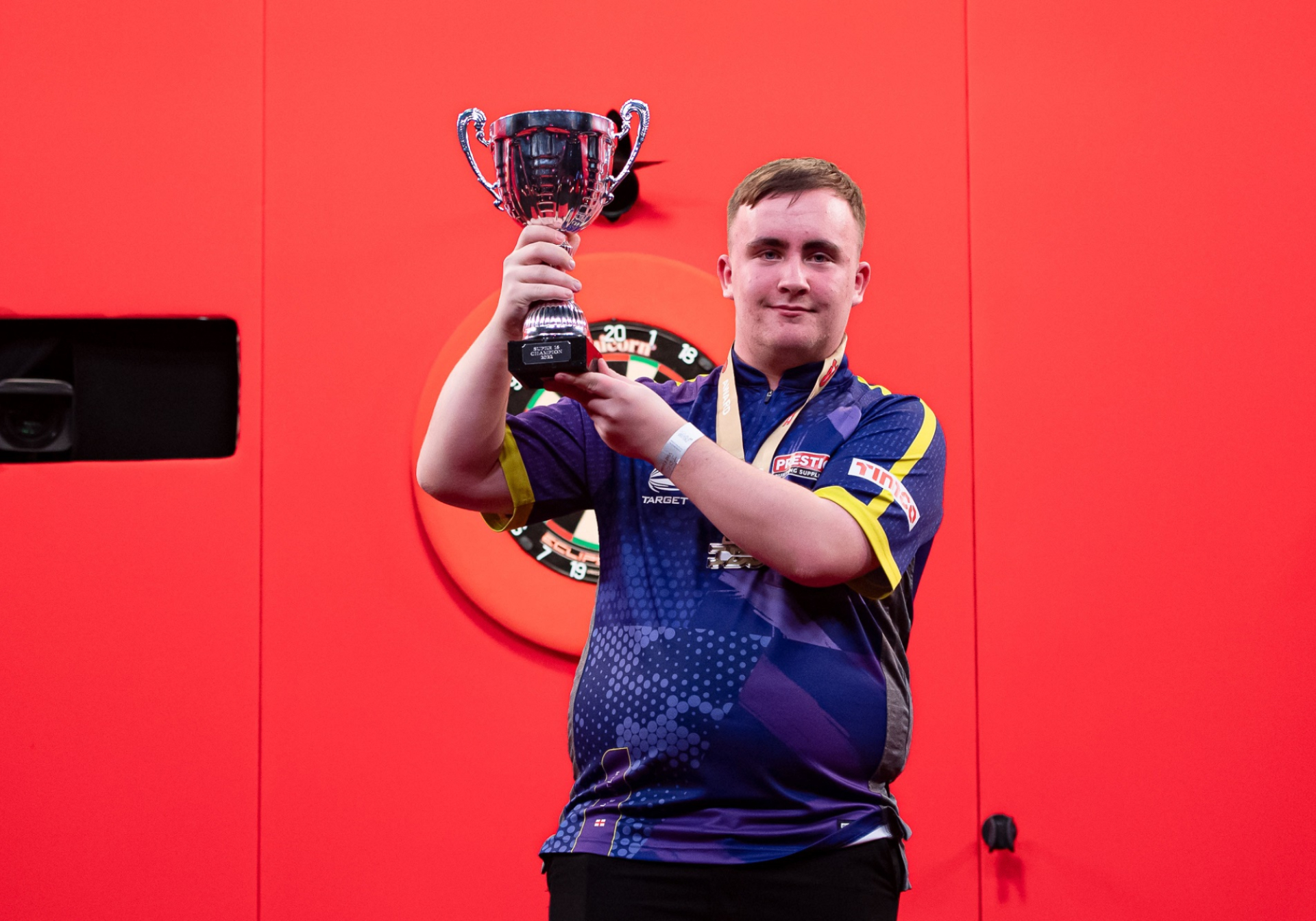 Teenage Star Littler Wins JDC Super 16 Final | PDC