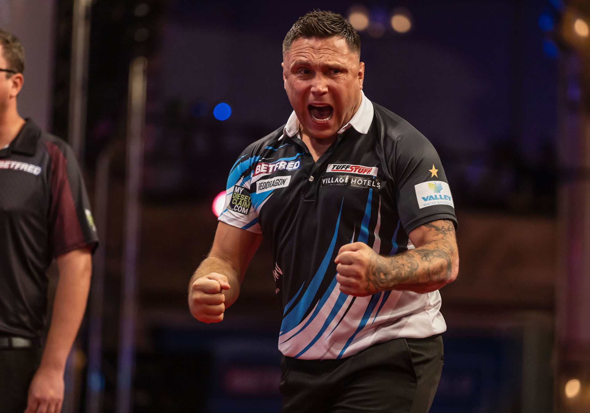 Smith & Price crash out on incredible night at Betfred World Matchplay ...