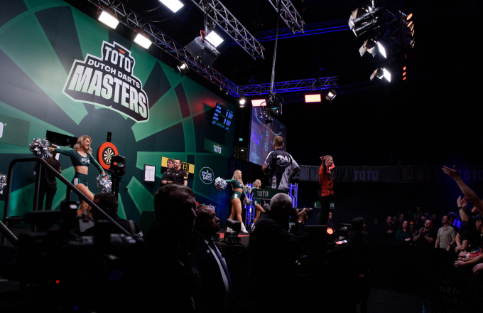 Dutch Darts Masters stage