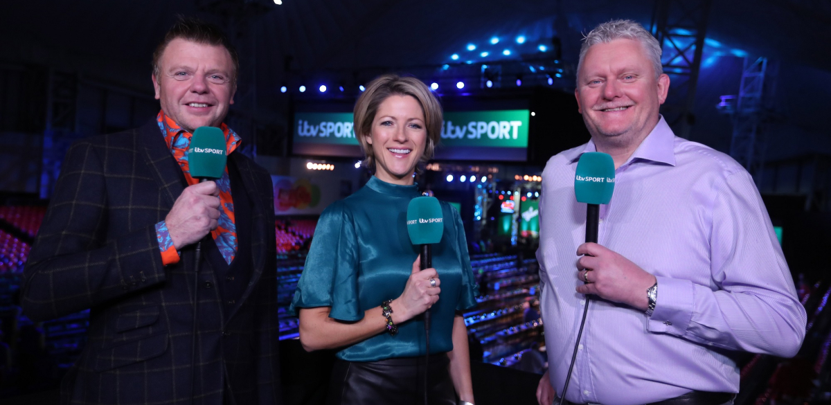 ITV presenter Jacqui Oatley with Chris Mason & Alan Warriner-Little (Lawrence Lustig, PDC)